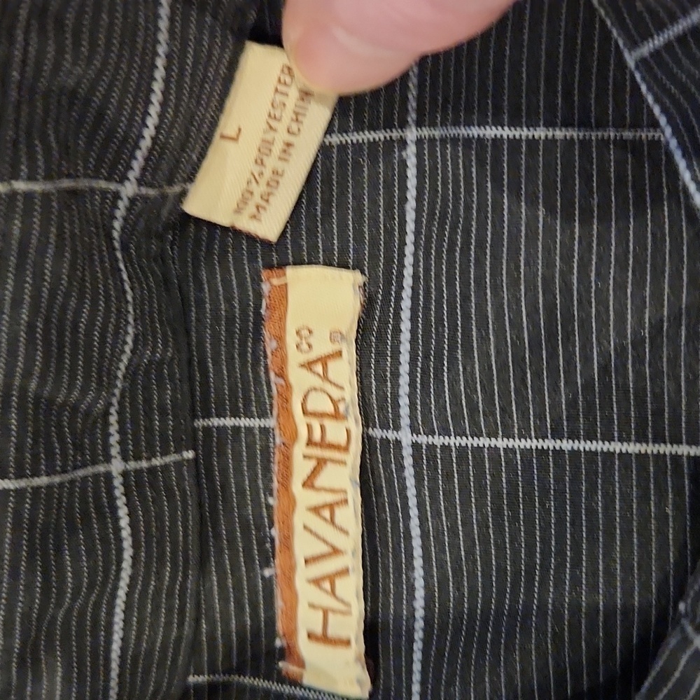 Havanera Co Black & Gray Square Design Button-Up Shirt - Picture 5 of 7